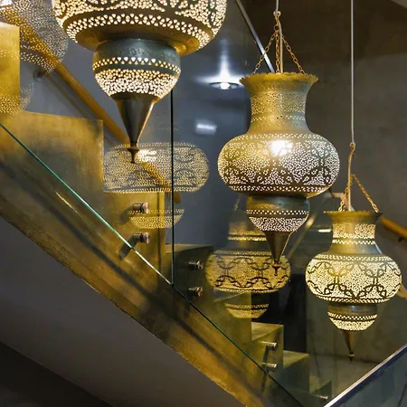 Casa Da Praca - Local بيت ضيافة