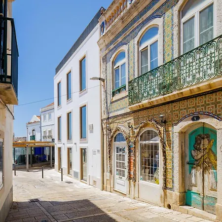 Penzion Casa Da Praca - Local Sesimbra