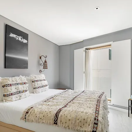 Casa Da Praca - Local بيت ضيافة 4*